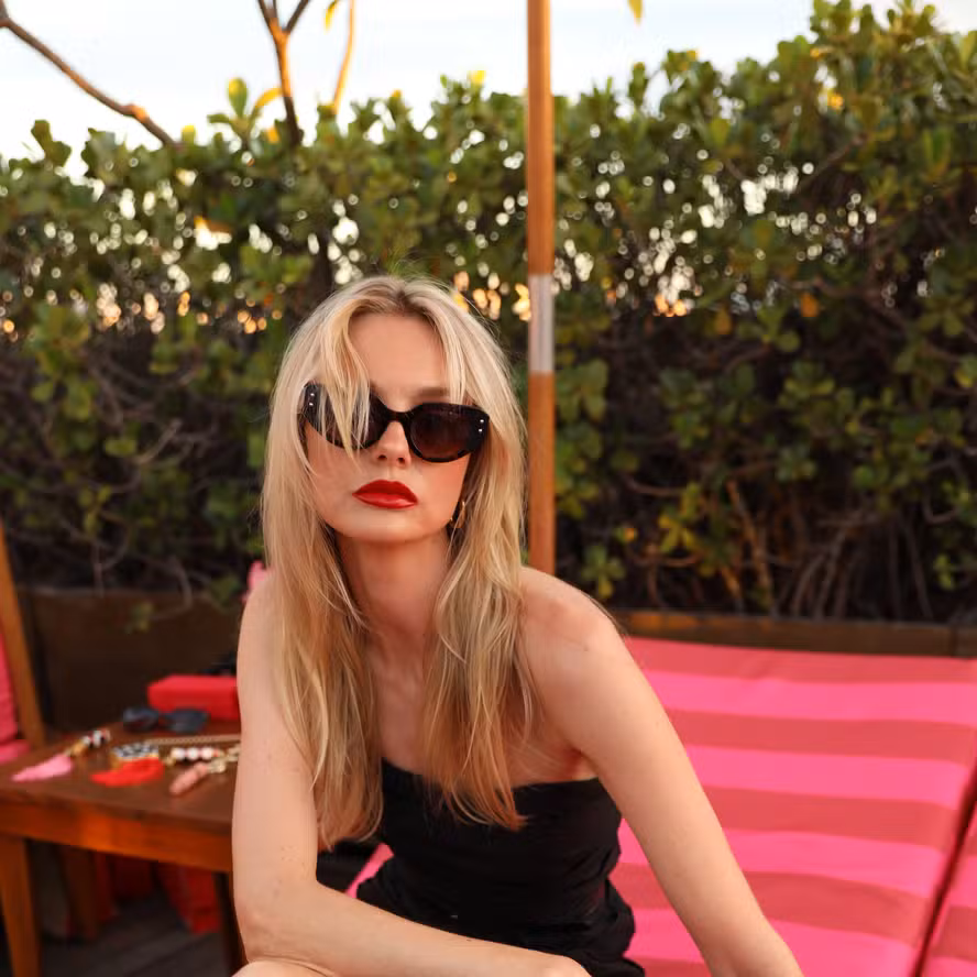 Caroline Trentini, Marcella Tranchesi e outras personalidades celebram parceria entre Carolina Herrera e Fera Palace Hotel em Salvador