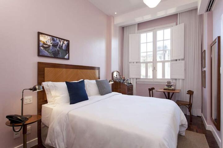 Standard Fera Palace Hotel